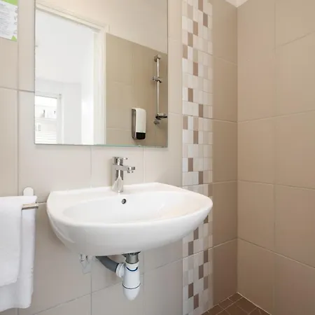 Hotel De L'agriculture - 2 Etoiles Saint-Hilaire-du-Harcouët