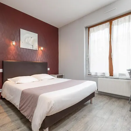 De L'agriculture - 2 Etoiles Ξενοδοχείο