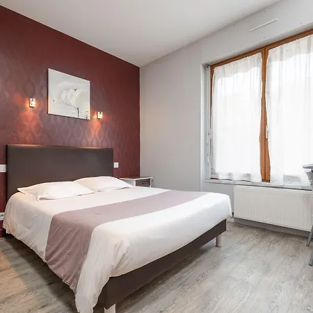 De L'agriculture - 2 Etoiles Hotel