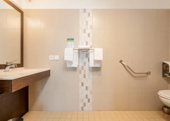 فندق De L'agriculture - 2 Etoiles Saint-Hilaire-du-Harcouët