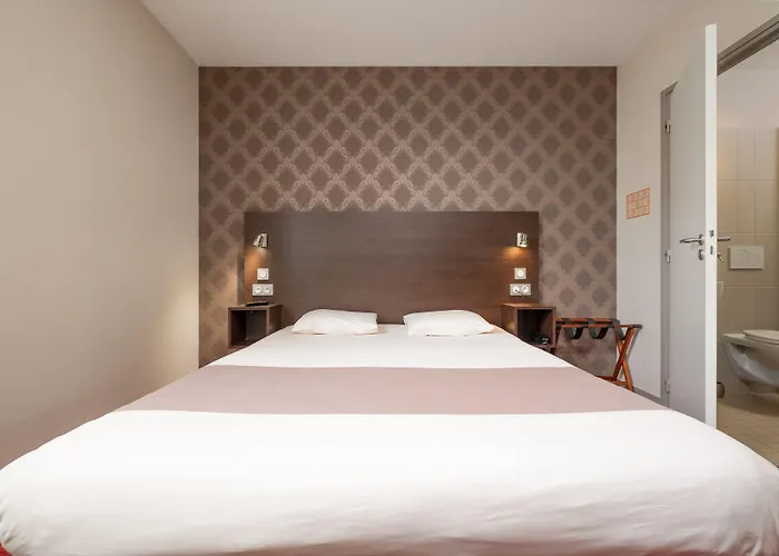 De L'agriculture - 2 Etoiles 2* Saint-Hilaire-du-Harcouët