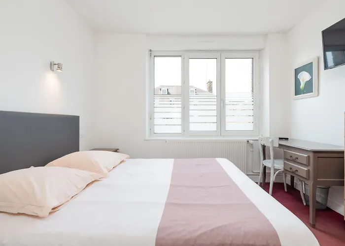 De L'agriculture - 2 Etoiles فندق Saint-Hilaire-du-Harcouët